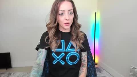 Astrid Luxe online show from June 11, 3:32 pm