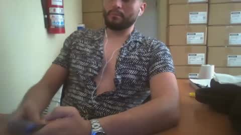 Snapshot of astro_boy_01 chatting on December 4, 9:02 pm astro_boy_01 online show from December 4, 9:02 pm