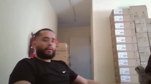 Snapshot of astro_boy_01 chatting on November 1, 2:52 pm astro_boy_01 online show from November 1, 2:52 pm