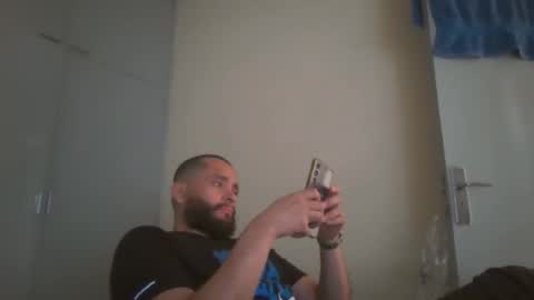 Snapshot of astro_boy_01 chatting on November 9, 8:40 pm astro_boy_01 online show from November 9, 8:40 pm