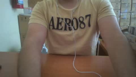 Snapshot of astro_boy_01 chatting on November 22, 6:29 pm astro_boy_01 online show from November 22, 6:29 pm