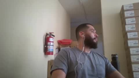 Snapshot of astro_boy_01 chatting on February 10, 9:30 pm astro_boy_01 online show from February 10, 9:30 pm