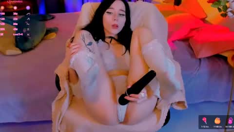 Snapshot of asuka_miu chatting on July 8, 10:25 pm Asuka online show from July 8, 10:25 pm