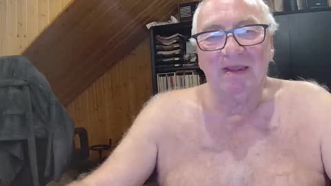 asusandy online show from May 15, 11:01 pm