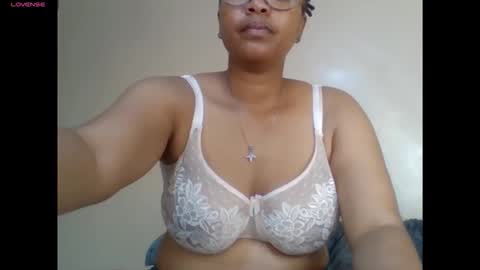 atara_seren online show from February 20, 11:32 am