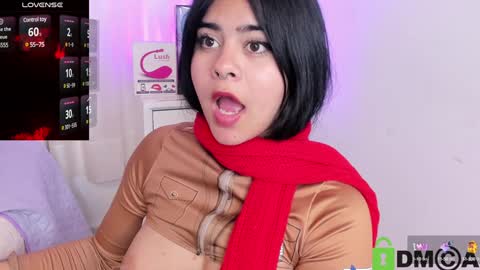 Snapshot of atena_hill chatting on December 11, 12:33 am Athena online show from December 11, 12:33 am