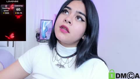 Snapshot of atena_hill chatting on December 12, 9:48 pm Athena online show from December 12, 9:48 pm