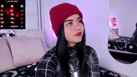 Snapshot of atena_hill chatting on March 7, 8:22 pm Athena online show from March 7, 8:22 pm