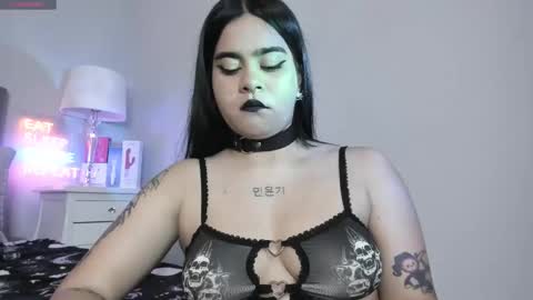Snapshot of atena_hill chatting on September 24, 7:39 pm Athena online show from September 24, 7:39 pm