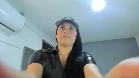 Atenea online show from October 25, 11:40 am