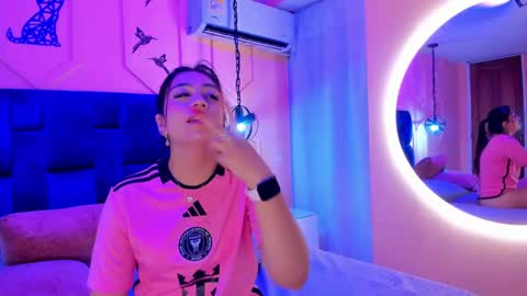 Snapshot of atenea_cute21 chatting on January 4, 6:41 am Athenea online show from January 4, 6:41 am