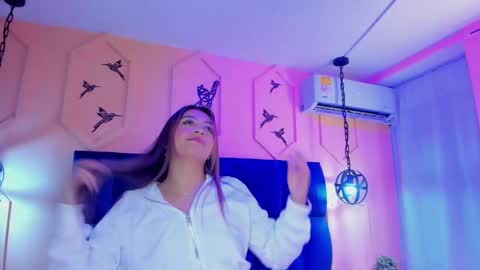 Snapshot of atenea_cute21 chatting on January 28, 9:41 am Athenea online show from January 28, 9:41 am