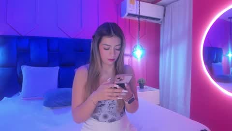 Snapshot of atenea_cute21 chatting on September 9, 3:28 am Athenea online show from September 9, 3:28 am