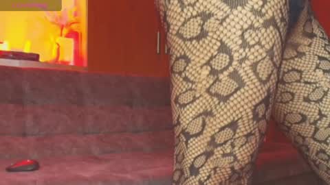 Snapshot of atenea_fit chatting on April 2, 10:02 am atenea_fit online show from April 2, 10:02 am