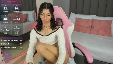 Atenea online show from December 6, 3:22 pm