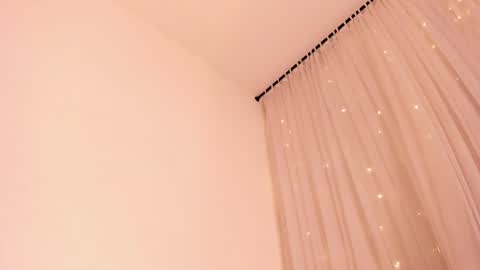 atenea lux online show from June 10, 6:56 am