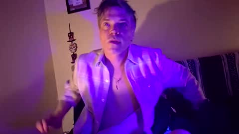 jonnyandrew online show from March 1, 3:14 pm