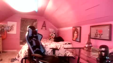   xoxo G0DD3SS xoxox    online show from December 20, 3:02 am