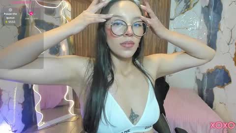 Snapshot of athenaa_tay chatting on April 1, 3:40 am Atenea online show from April 1, 3:40 am