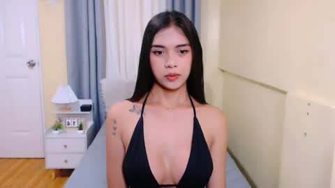 Ady online show from May 14, 3:19 pm