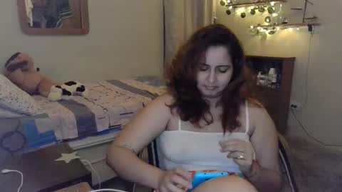 Snapshot of athenasbae chatting on February 1, 11:58 pm Steph online show from February 1, 11:58 pm
