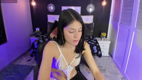 Snapshot of athenasexxxy chatting on January 7, 4:48 pm athenasexxxy online show from January 7, 4:48 pm