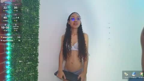 Snapshot of athenea_03 chatting on March 27, 9:32 am Athenea online show from March 27, 9:32 am