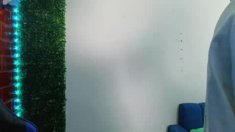 Snapshot of athenea_03 chatting on March 31, 9:32 am Athenea online show from March 31, 9:32 am