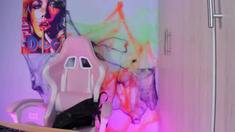 athenea__fox online show from October 28, 11:47 am