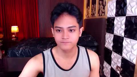 Snapshot of athisamoore chatting on March 20, 8:41 am athisamoore online show from March 20, 8:41 am