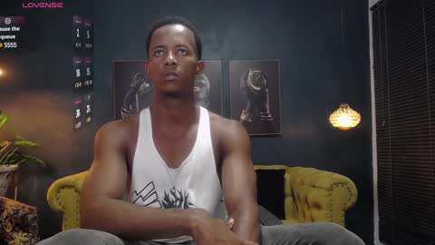 Snapshot of athleticbig_cock chatting on February 5, 2:29 am ATHLETIC COCK online show from February 5, 2:29 am