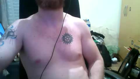 Snapshot of athleticboyy chatting on October 28, 3:54 am Paul Van online show from October 28, 3:54 am