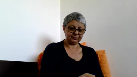 Snapshot of atikaarea chatting on May 19, 1:39 pm atikaarea online show from May 19, 1:39 pm