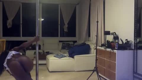 Snapshot of atlantaexports chatting on April 2, 1:14 am Lovely and Japan online show from April 2, 1:14 am