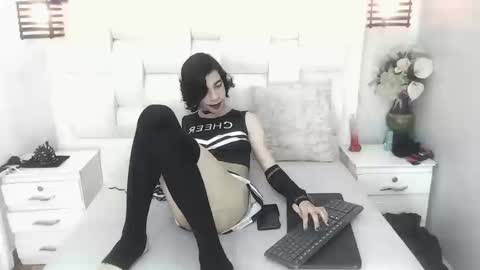 Snapshot of atley_dolly_ chatting on September 10, 10:32 pm ATLEY online show from September 10, 10:32 pm