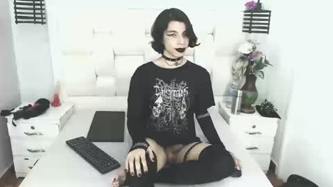 Snapshot of atley_dolly_ chatting on September 16, 10:11 pm ATLEY online show from September 16, 10:11 pm