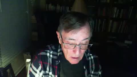 Snapshot of atlhung9 chatting on October 22, 11:15 pm Atlhung9 online show from October 22, 11:15 pm