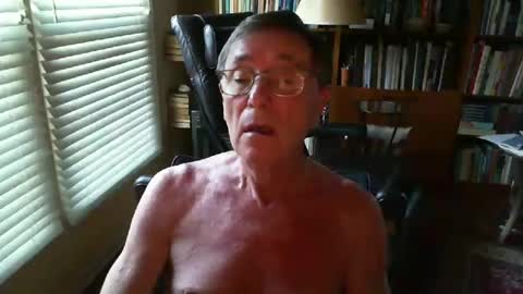Atlhung9 online show from July 6, 11:51 pm