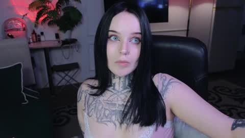 online every day between 10am-23pm online show from May 19, 3:29 pm