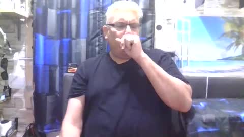 A online show from February 4, 11:05 am