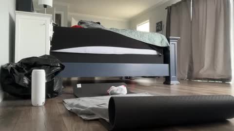 Snapshot of aty0urservic3 chatting on March 1, 6:54 pm Alejandro online show from March 1, 6:54 pm