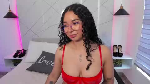 Audrey online show from February 4, 9:20 pm