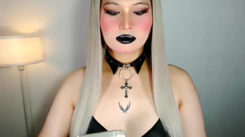 Audrey online show from March 27, 8:26 am