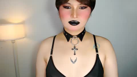 Snapshot of audreyholloway chatting on June 26, 9:35 am Audrey online show from June 26, 9:35 am