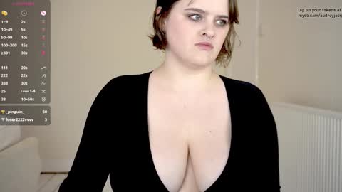 Snapshot of audreyjacq chatting on September 19, 4:18 pm Audrey Jacq online show from September 19, 4:18 pm