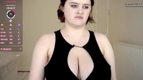 Snapshot of audreyjacq chatting on October 17, 2:41 pm Audrey Jacq online show from October 17, 2:41 pm