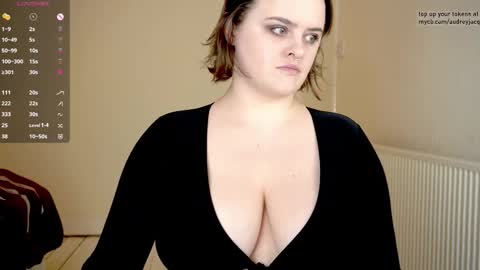 Snapshot of audreyjacq chatting on February 20, 5:46 pm Audrey Jacq online show from February 20, 5:46 pm