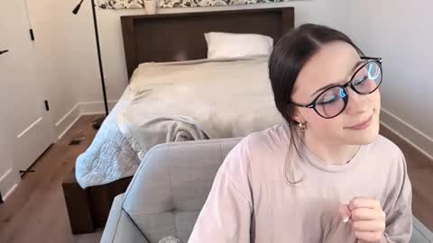 Snapshot of audreyjones03 chatting on January 26, 9:29 pm Miss Audrey online show from January 26, 9:29 pm