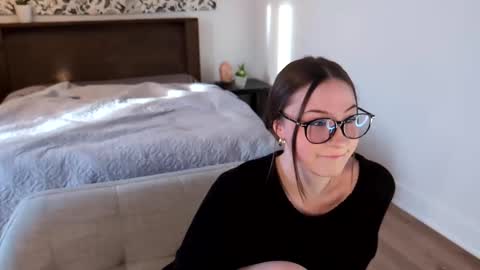 Snapshot of audreyjones03 chatting on February 22, 10:31 pm Miss Audrey online show from February 22, 10:31 pm