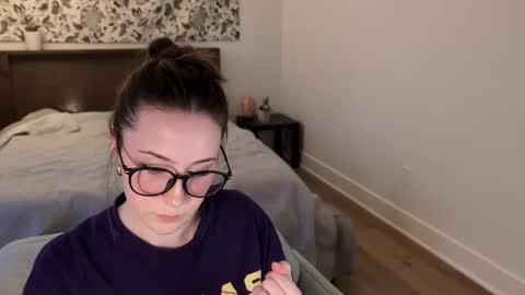 Snapshot of audreyjones03 chatting on February 24, 9:31 pm Miss Audrey online show from February 24, 9:31 pm